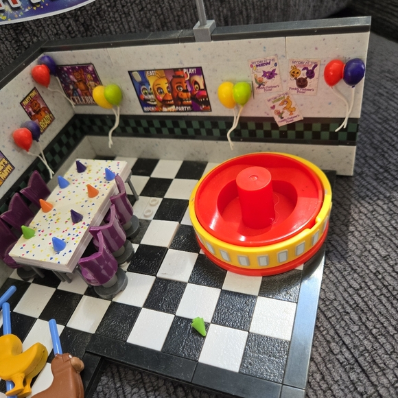 McFarlane Toys FNAF Five Nights At Freddy's Construction Game Area Partial Set - Picture 5 of 11